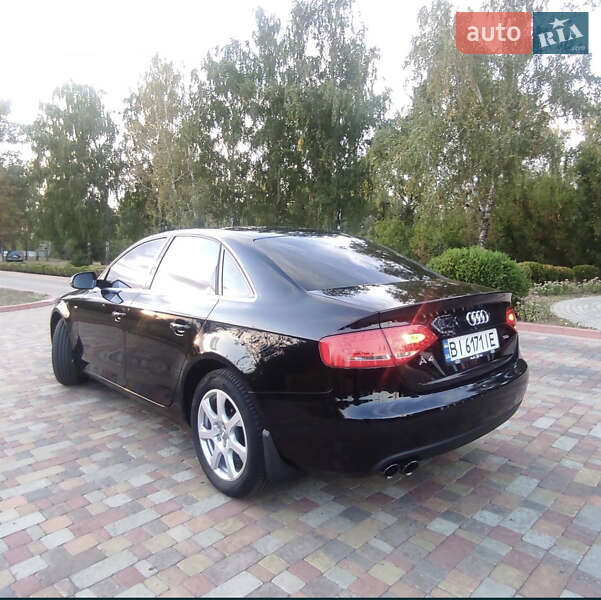 Седан Audi A4 2010 в Миргороде