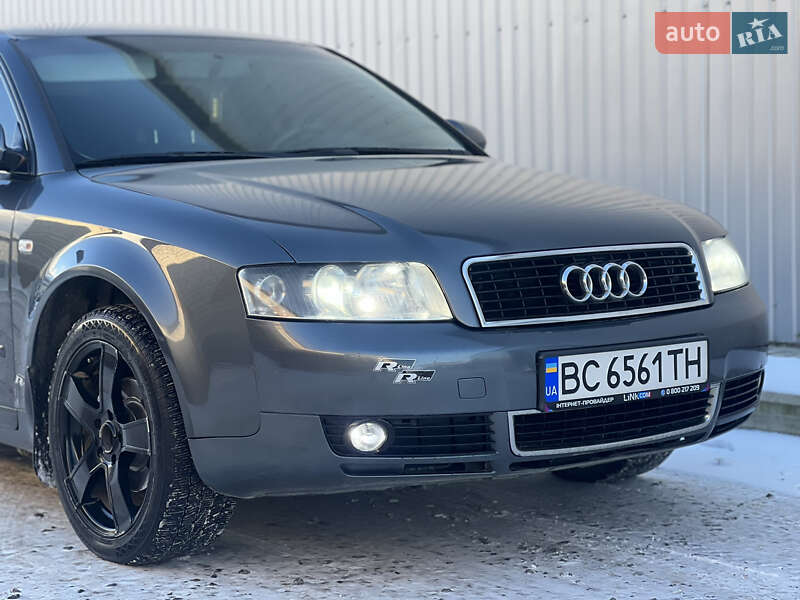 Седан Audi A4 2002 в Жовкві