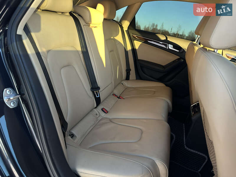 Седан Audi A4 2012 в Львові