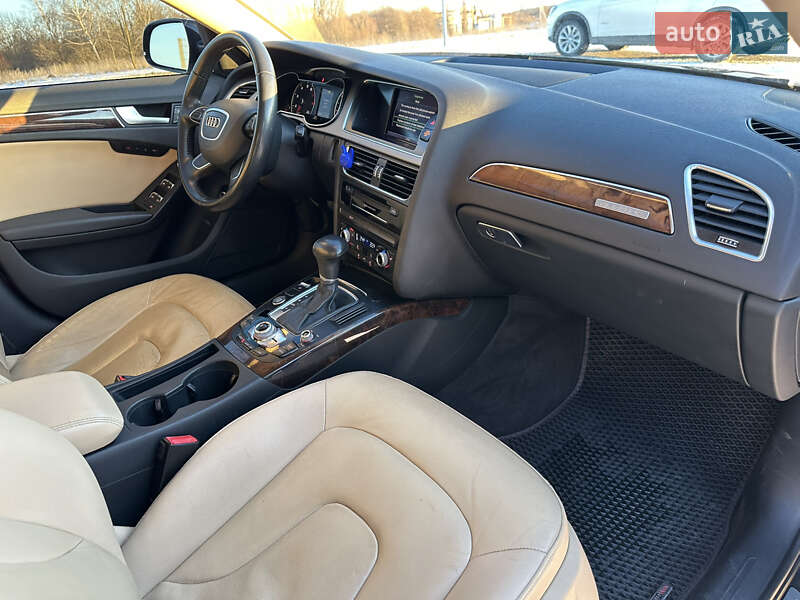 Седан Audi A4 2012 в Львові