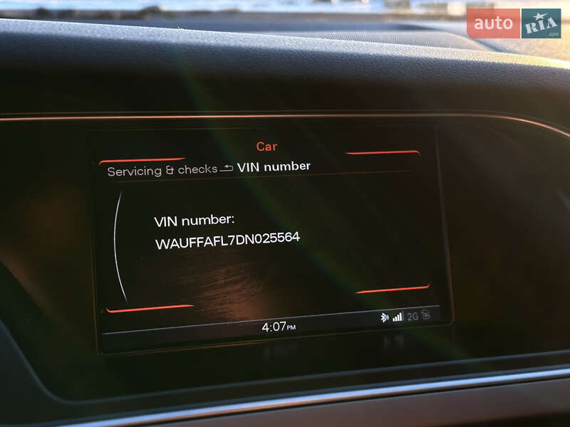 Седан Audi A4 2012 в Львові