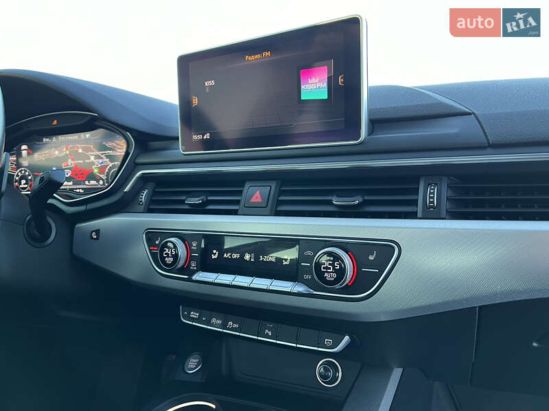 Седан Audi A4 2017 в Львове