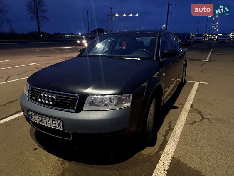 Седан Audi A4 2004 в Луцке
