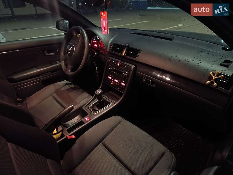 Седан Audi A4 2004 в Луцке