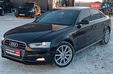 Седан Audi A4 2014 в Львове