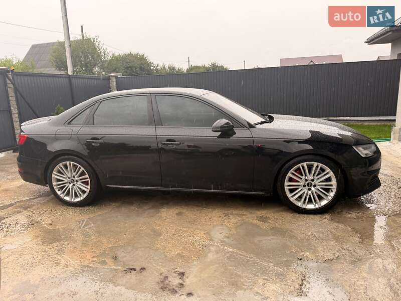 Седан Audi A4 2016 в Киеве