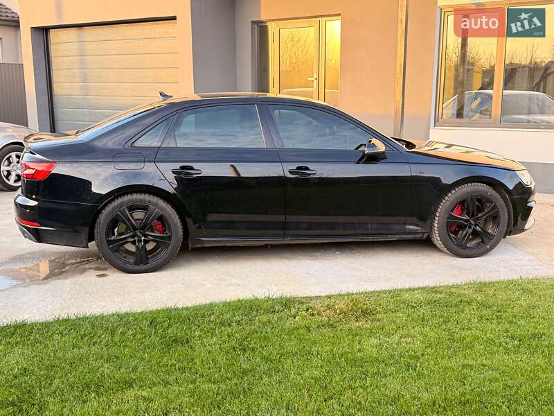 Седан Audi A4 2016 в Киеве