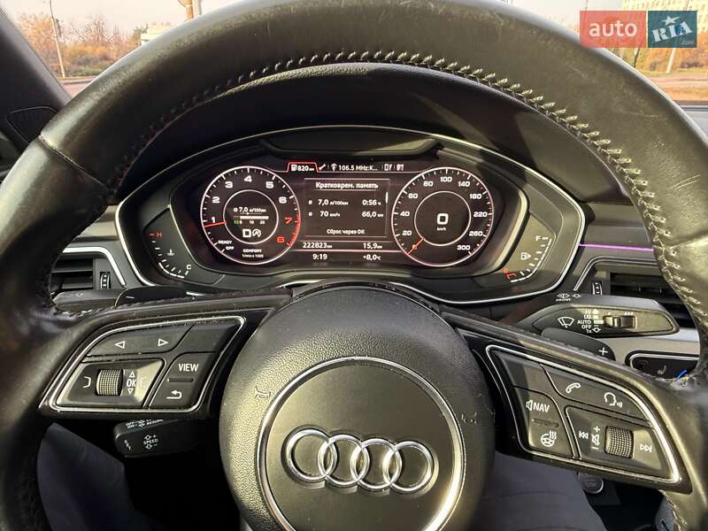 Седан Audi A4 2016 в Киеве