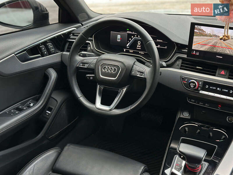 Седан Audi A4 2022 в Киеве