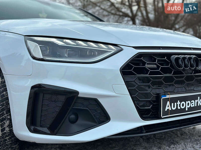 Седан Audi A4 2022 в Киеве