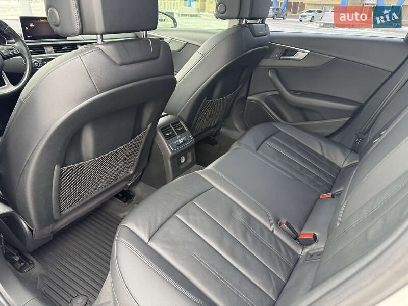 Седан Audi A4 2016 в Харкові