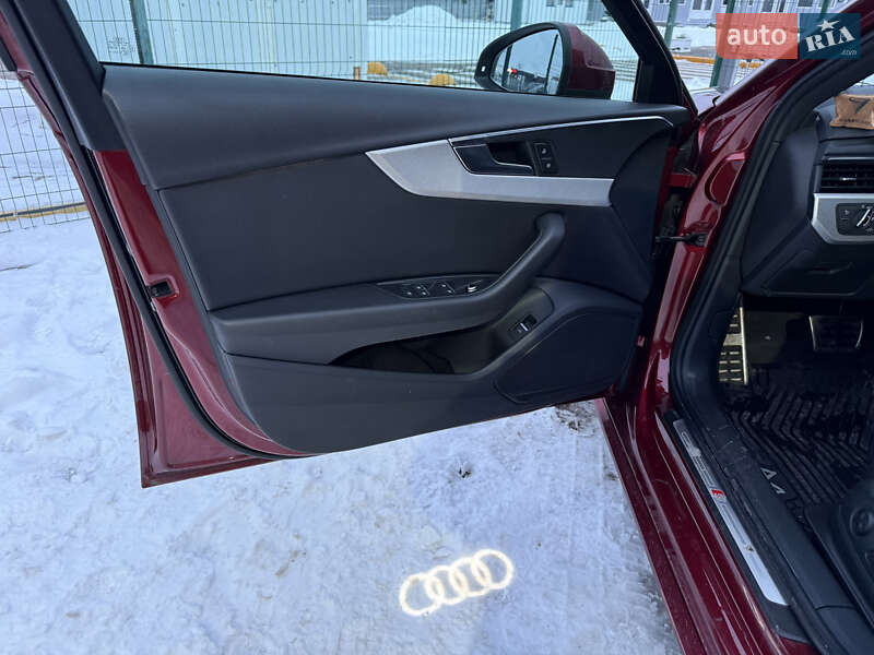 Седан Audi A4 2017 в Києві