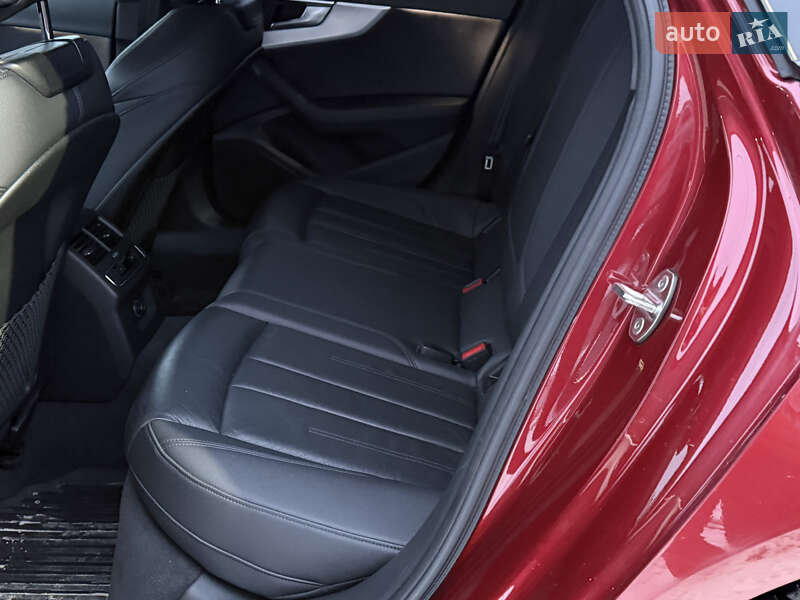 Седан Audi A4 2017 в Києві