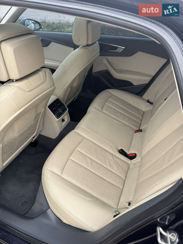Седан Audi A4 2018 в Києві