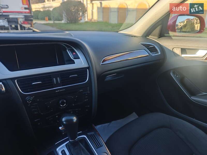 Седан Audi A4 2010 в Киеве
