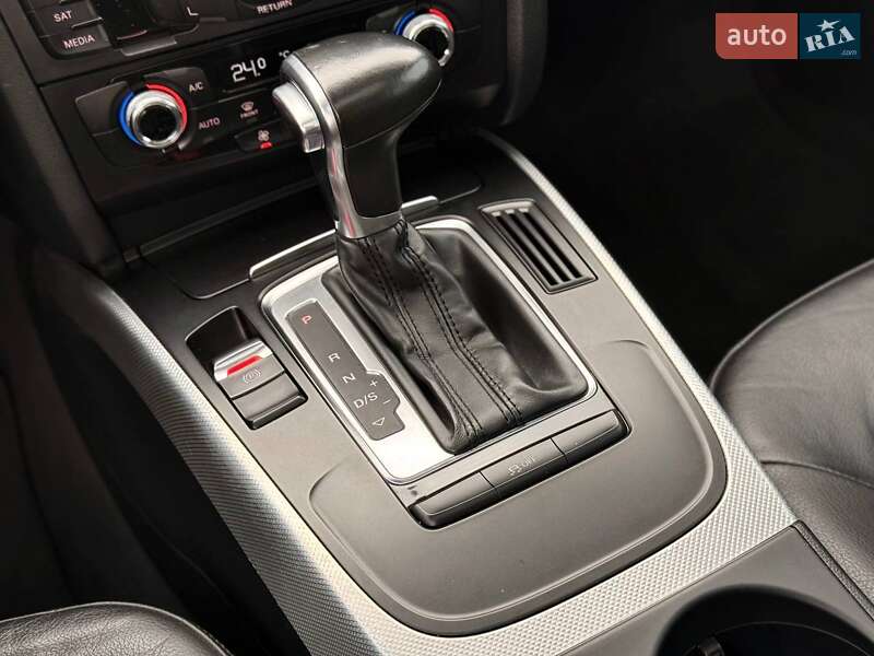 Седан Audi A4 2014 в Кривом Роге