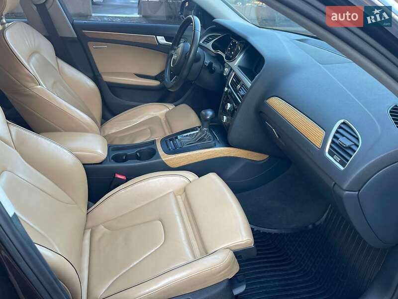 Седан Audi A4 2013 в Одессе