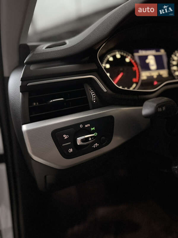 Седан Audi A4 2016 в Тернополе