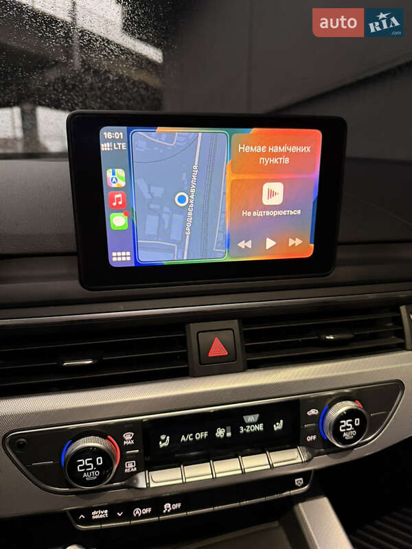 Седан Audi A4 2016 в Тернополе