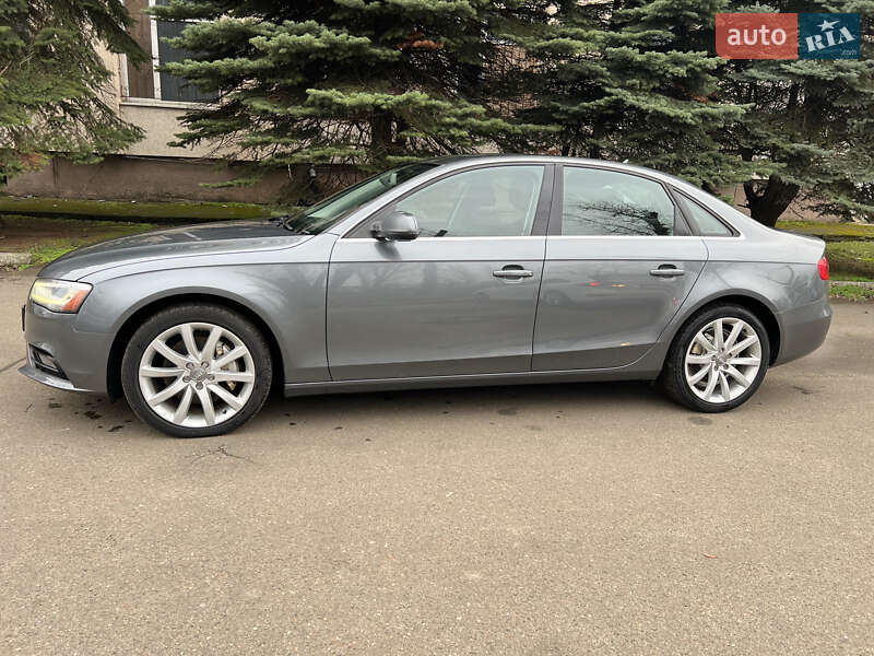 Седан Audi A4 2013 в Николаеве