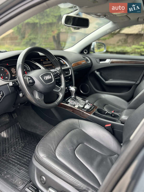 Седан Audi A4 2013 в Николаеве