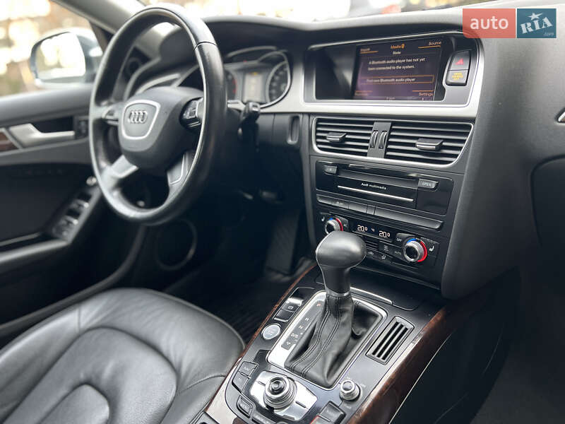 Седан Audi A4 2013 в Николаеве