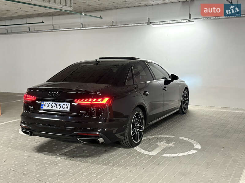 Седан Audi A4 2023 в Киеве