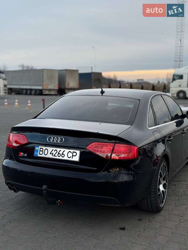 Седан Audi A4 2009 в Чернівцях