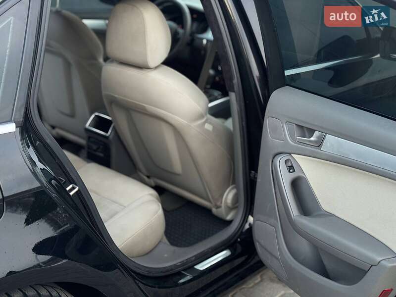 Седан Audi A4 2009 в Чернівцях