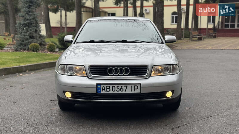 Седан Audi A4 2000 в Виннице