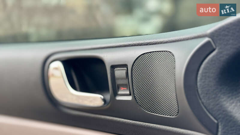 Седан Audi A4 2000 в Виннице