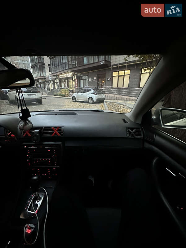 Седан Audi A4 2001 в Виннице