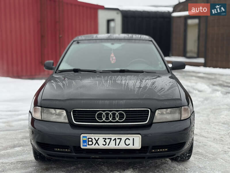 Седан Audi A4 1999 в Києві
