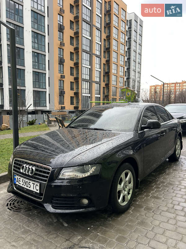 Седан Audi A4 2008 в Днепре