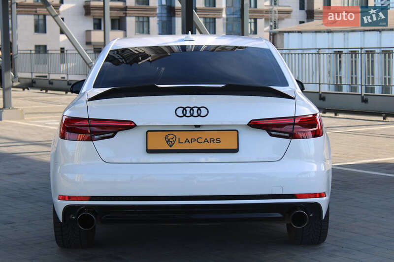 Седан Audi A4 2016 в Одессе