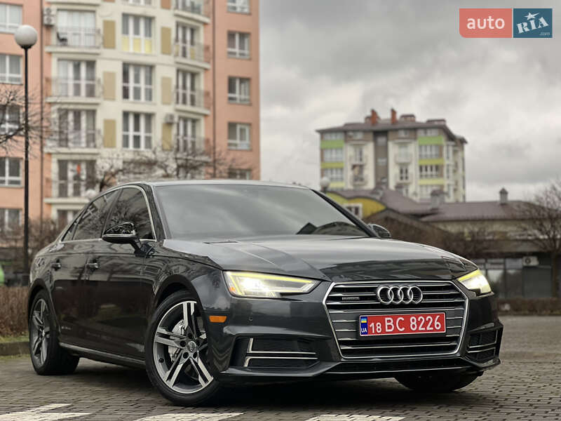 Седан Audi A4 2018 в Ивано-Франковске