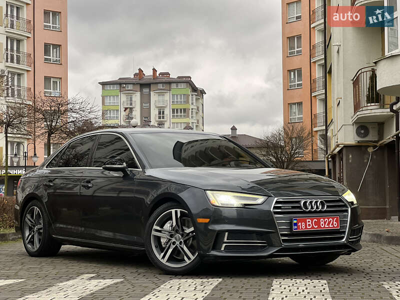 Седан Audi A4 2018 в Ивано-Франковске