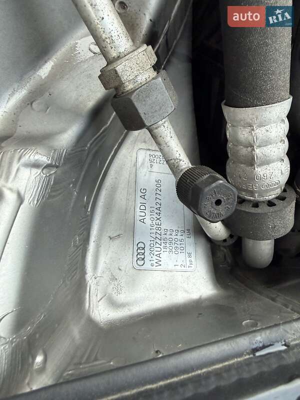 Седан Audi A4 2004 в Ивано-Франковске