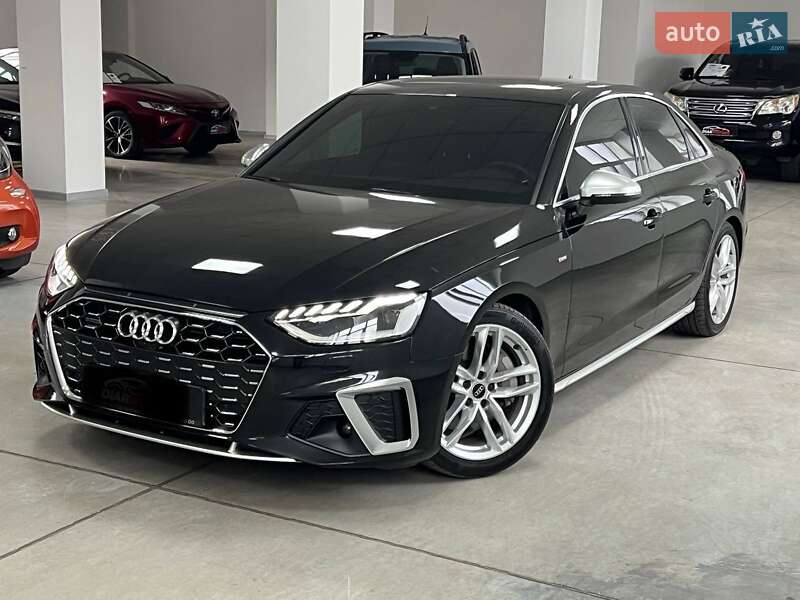 Седан Audi A4 2023 в Полтаві