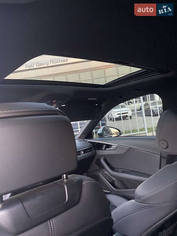 Седан Audi A4 2023 в Полтаві