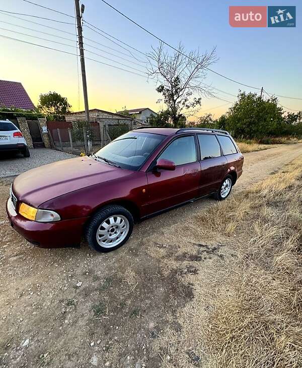 Универсал Audi A4 1998 в Одессе