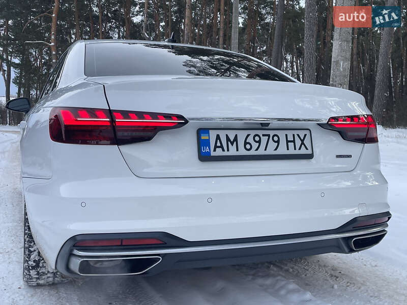 Седан Audi A4 2022 в Житомире