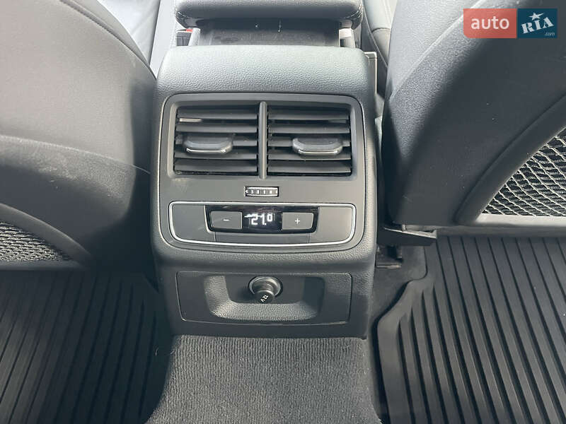 Седан Audi A4 2022 в Житомире