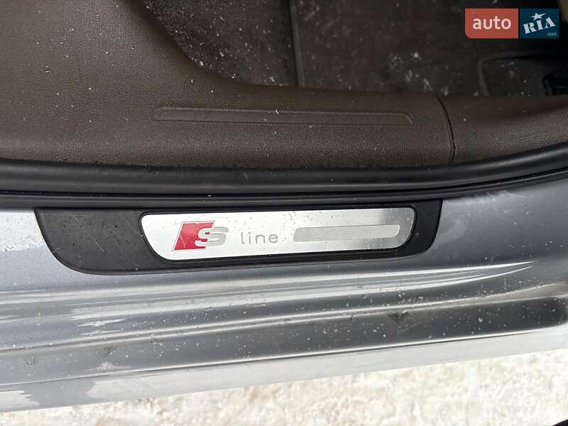 Седан Audi A4 2015 в Львове