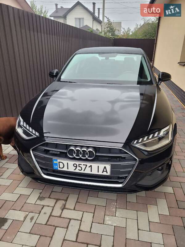 Седан Audi A4 2021 в Киеве