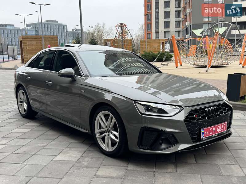 Седан Audi A4 2022 в Киеве