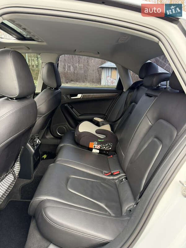 Седан Audi A4 2013 в Днепре