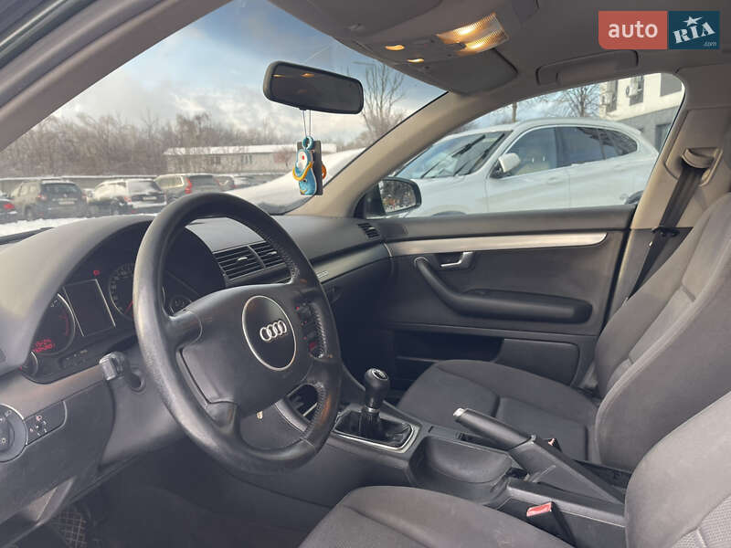 Седан Audi A4 2001 в Киеве