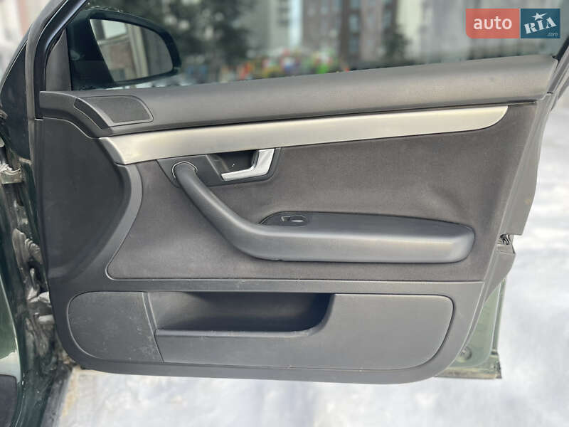 Седан Audi A4 2001 в Киеве