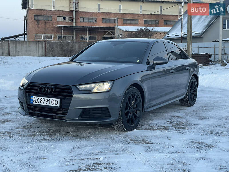 Седан Audi A4 2016 в Киеве